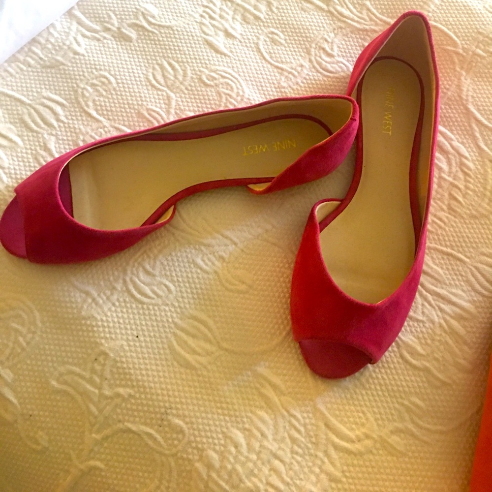 Ballarina flats.
